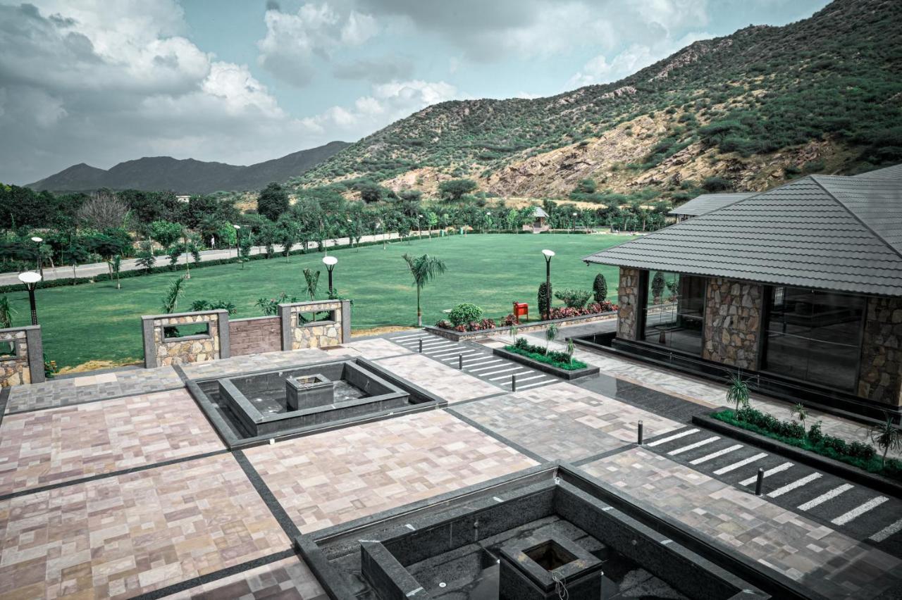 Pushkara Resort And Spa Exterior photo
